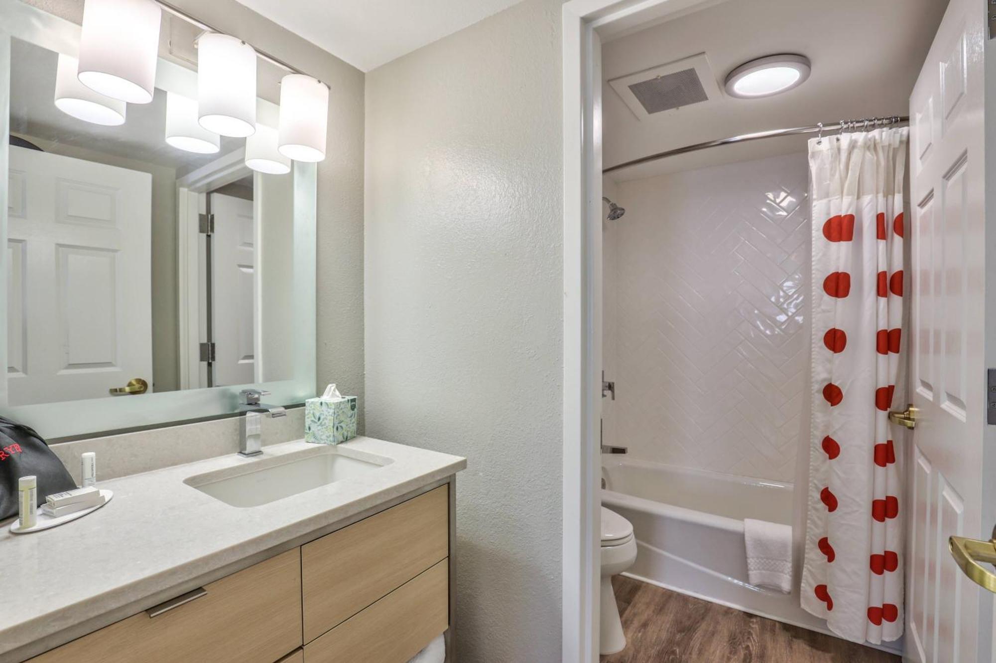 Alluxsuites At 1876, Ascend Hotel Collection Tallahassee Zewnętrze zdjęcie
