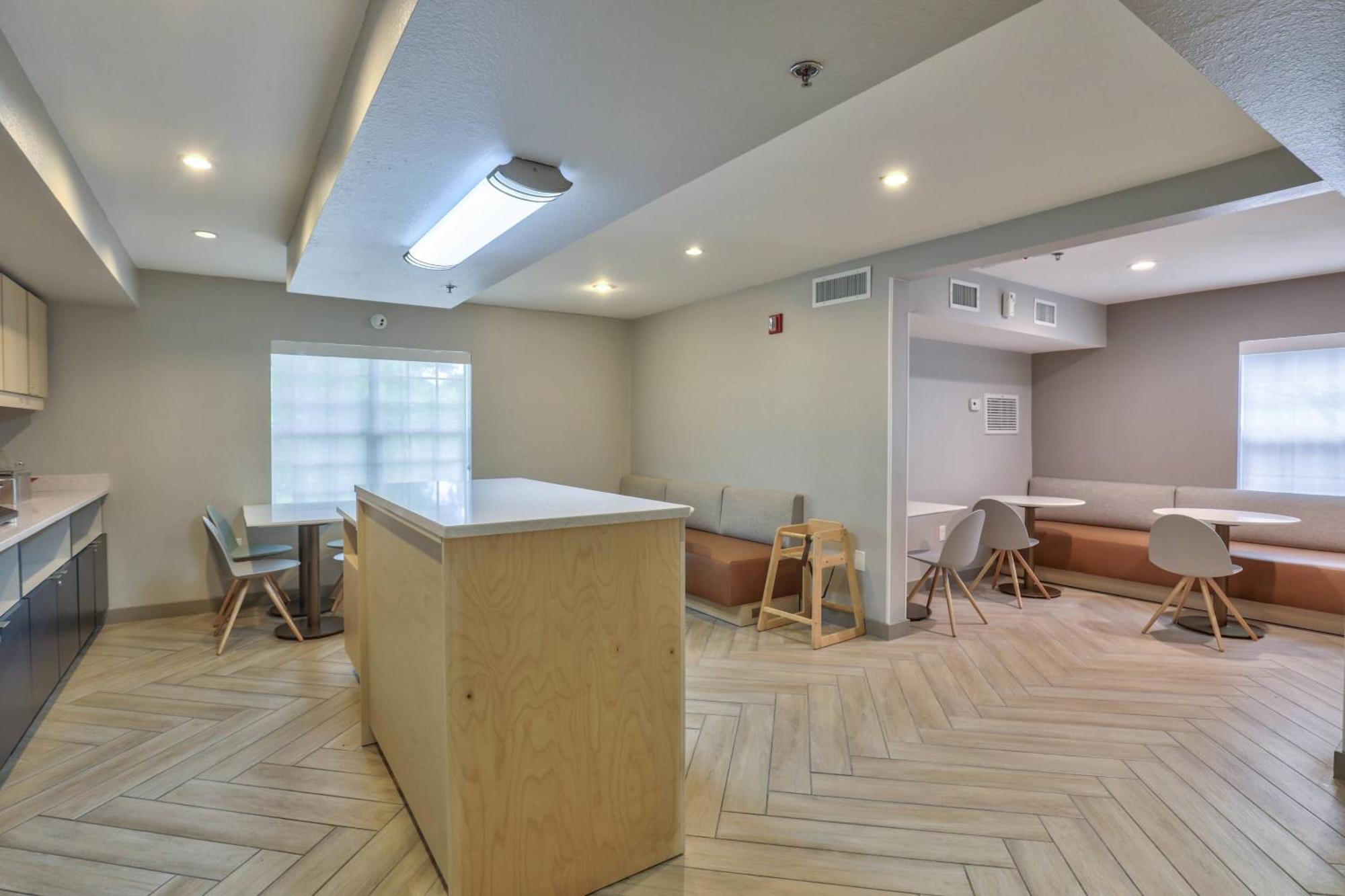 Alluxsuites At 1876, Ascend Hotel Collection Tallahassee Zewnętrze zdjęcie